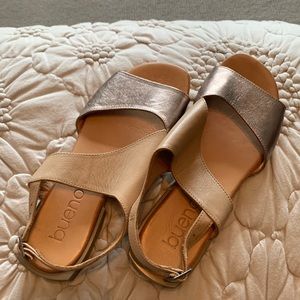 Bueno sandals - the Alyssa in champagne color with heel strap BRAND NEW